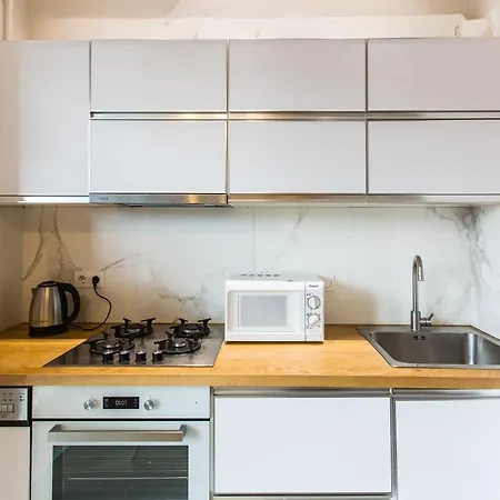 будинок авалон вул проспект чорновола 16є з сучасним ремонтом Apartman Lviv