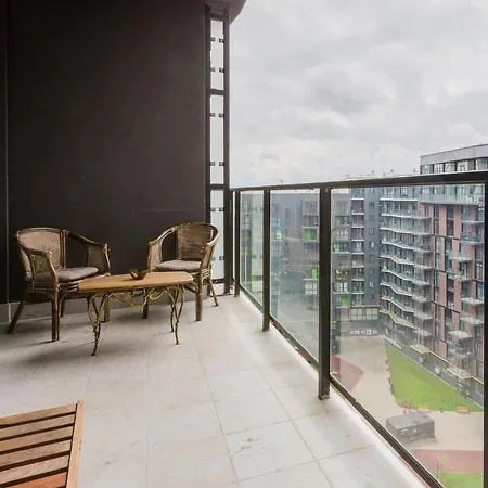 будинок авалон вул проспект чорновола 16є з сучасним ремонтом Apartman