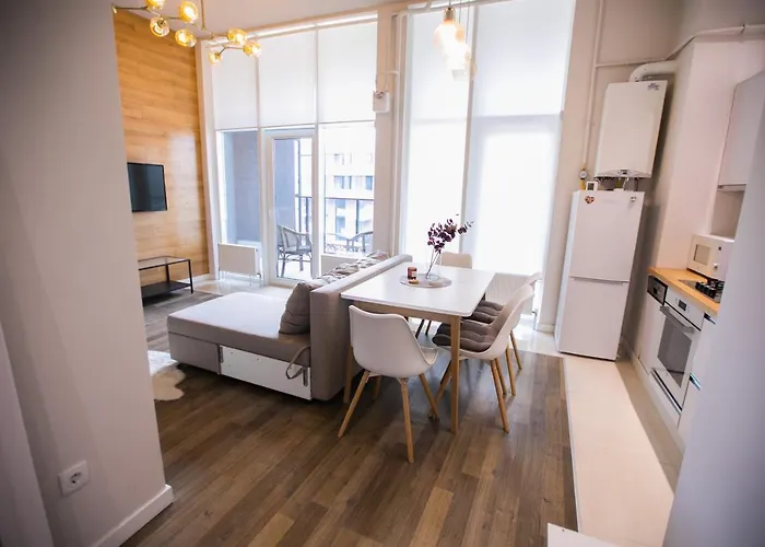 будинок авалон вул проспект чорновола 16є з сучасним ремонтом Apartamento Leópolis