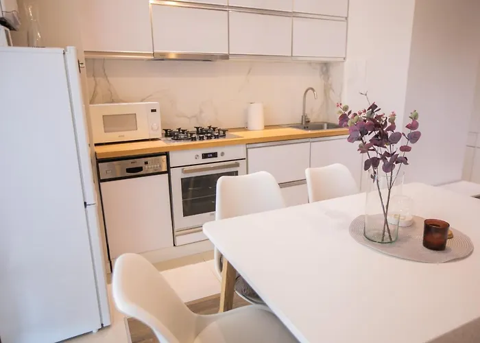 будинок авалон вул проспект чорновола 16є з сучасним ремонтом * Lviv