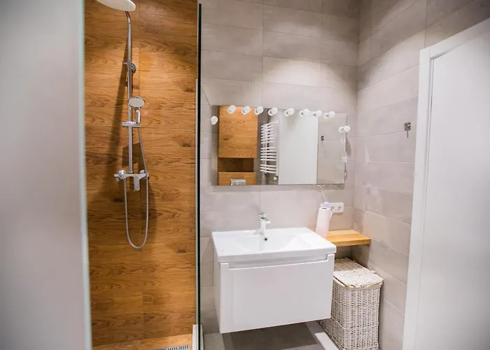 будинок авалон вул проспект чорновола 16є з сучасним ремонтом * Leópolis