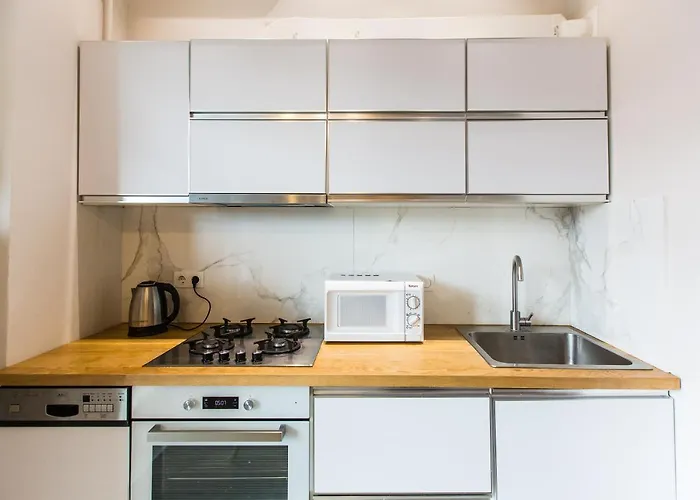 будинок авалон вул проспект чорновола 16є з сучасним ремонтом Apartamento Leópolis